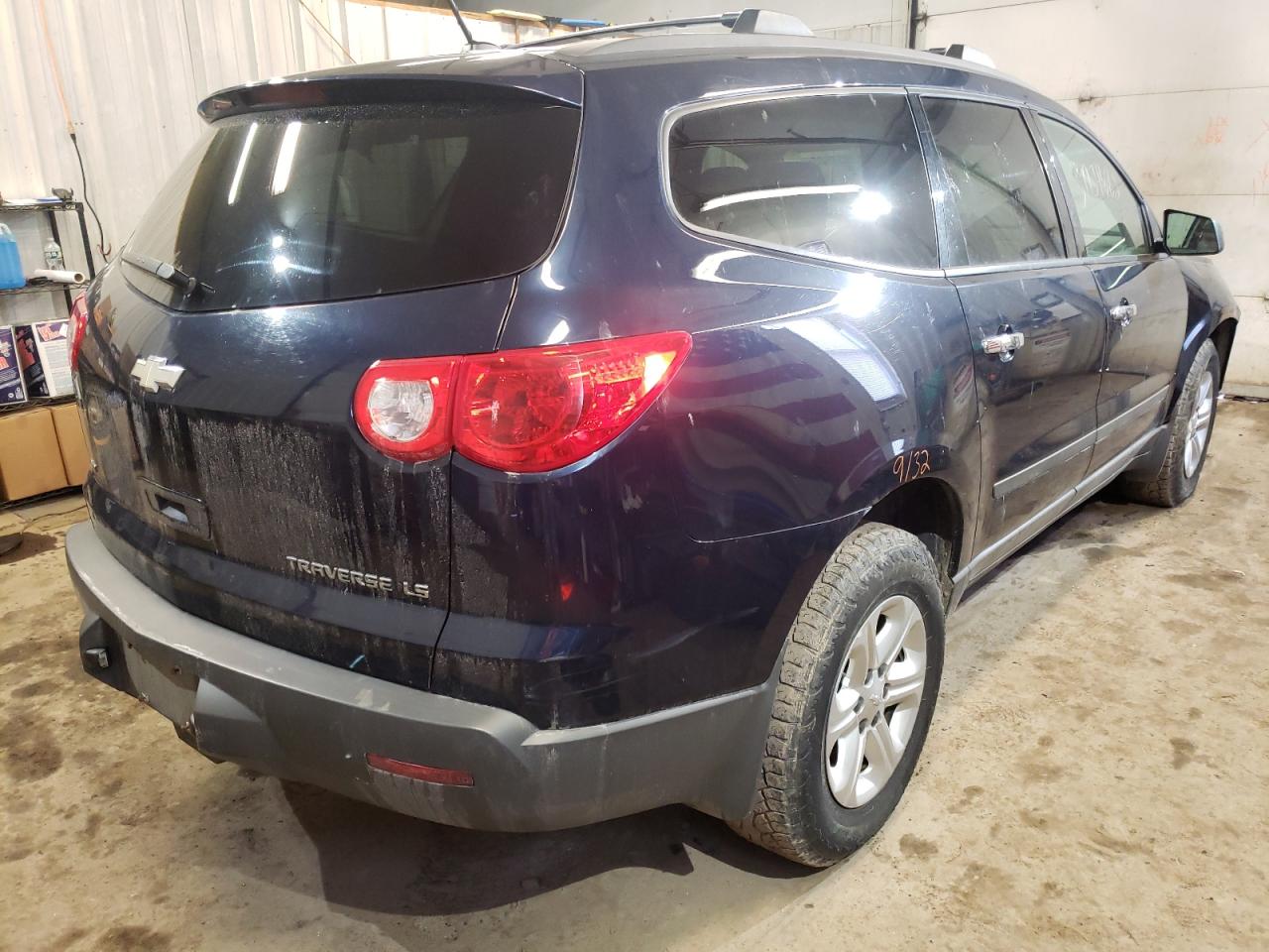 Photo 4 from auction – 2012 CHEVROLET TRAVERSE L with VIN 1GNKVFED3CJ124522