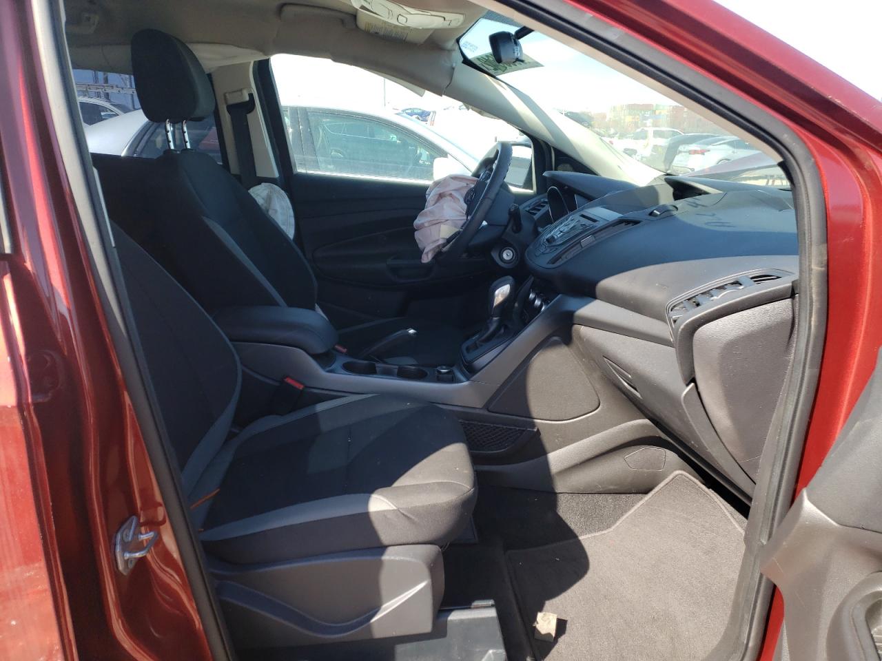 Photo 5 from auction – 2016 FORD ESCAPE S with VIN 1FMCU0F76GUC60410