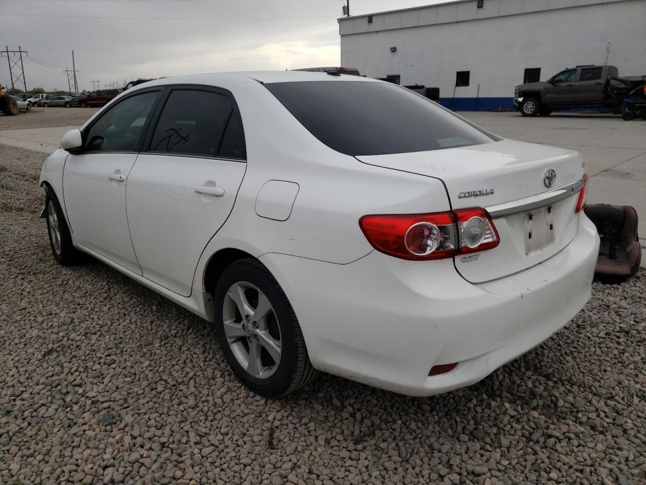 Photo 3 from auction – 2013 TOYOTA COROLLA with VIN 2T1BU4EE2DC017435