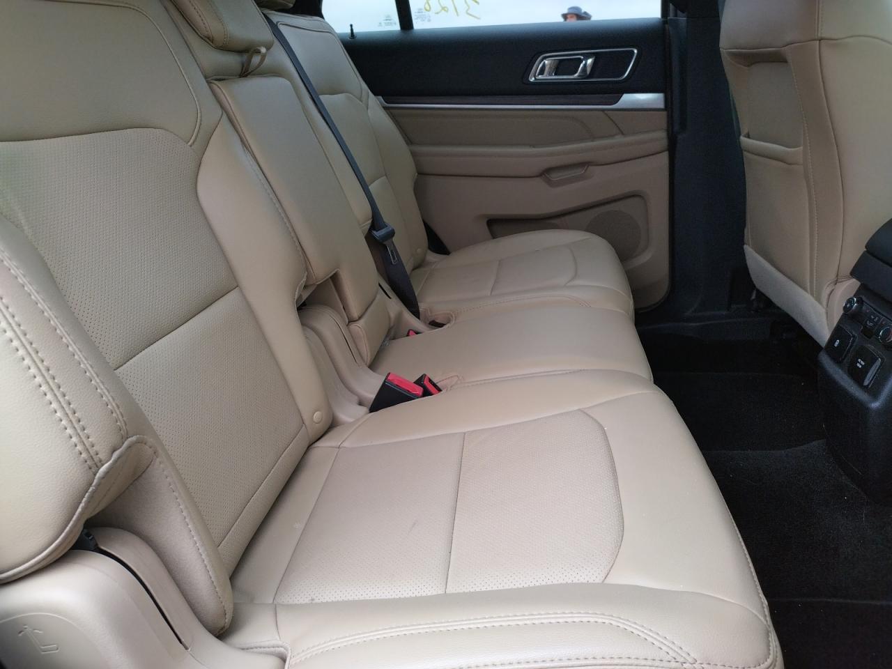 Photo 6 from auction – 2017 FORD EXPLORER L with VIN 1FM5K7F87HGE24649
