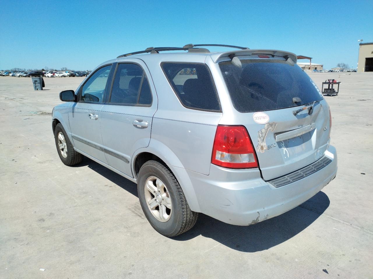 Photo 3 from auction – 2006 KIA SORENTO EX with VIN KNDJC733865542145
