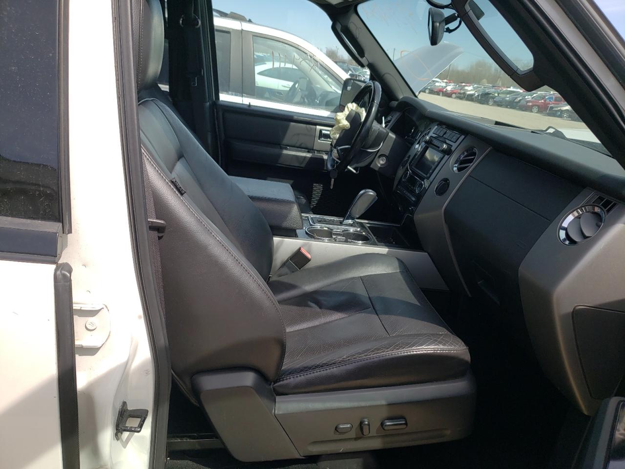 Photo 5 from auction – 2012 FORD EXPEDITION with VIN 1FMJU2A51CEF39079