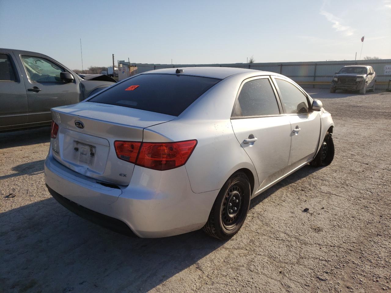 Photo 4 from auction – 2012 KIA FORTE EX with VIN KNAFU4A29C5607136