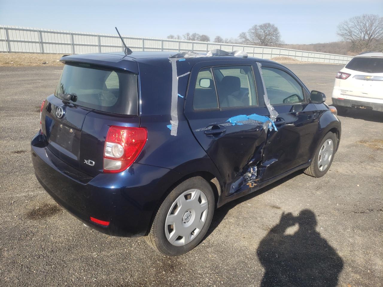 Photo 4 from auction – 2013 TOYOTA SCION XD with VIN JTKKUPB42D1029692