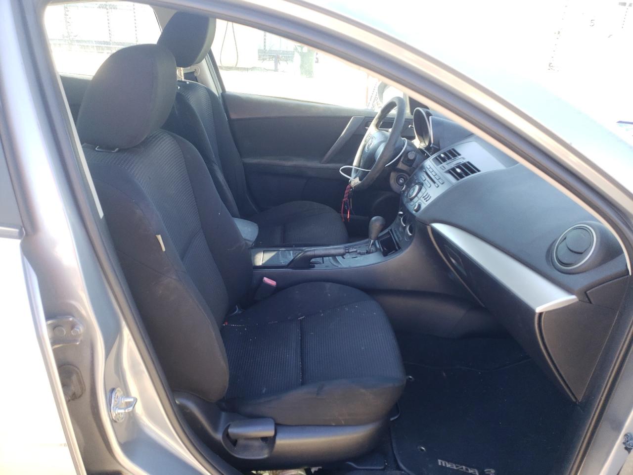 Photo 5 from auction – 2013 MAZDA 3 I with VIN JM1BL1TG7D1754575