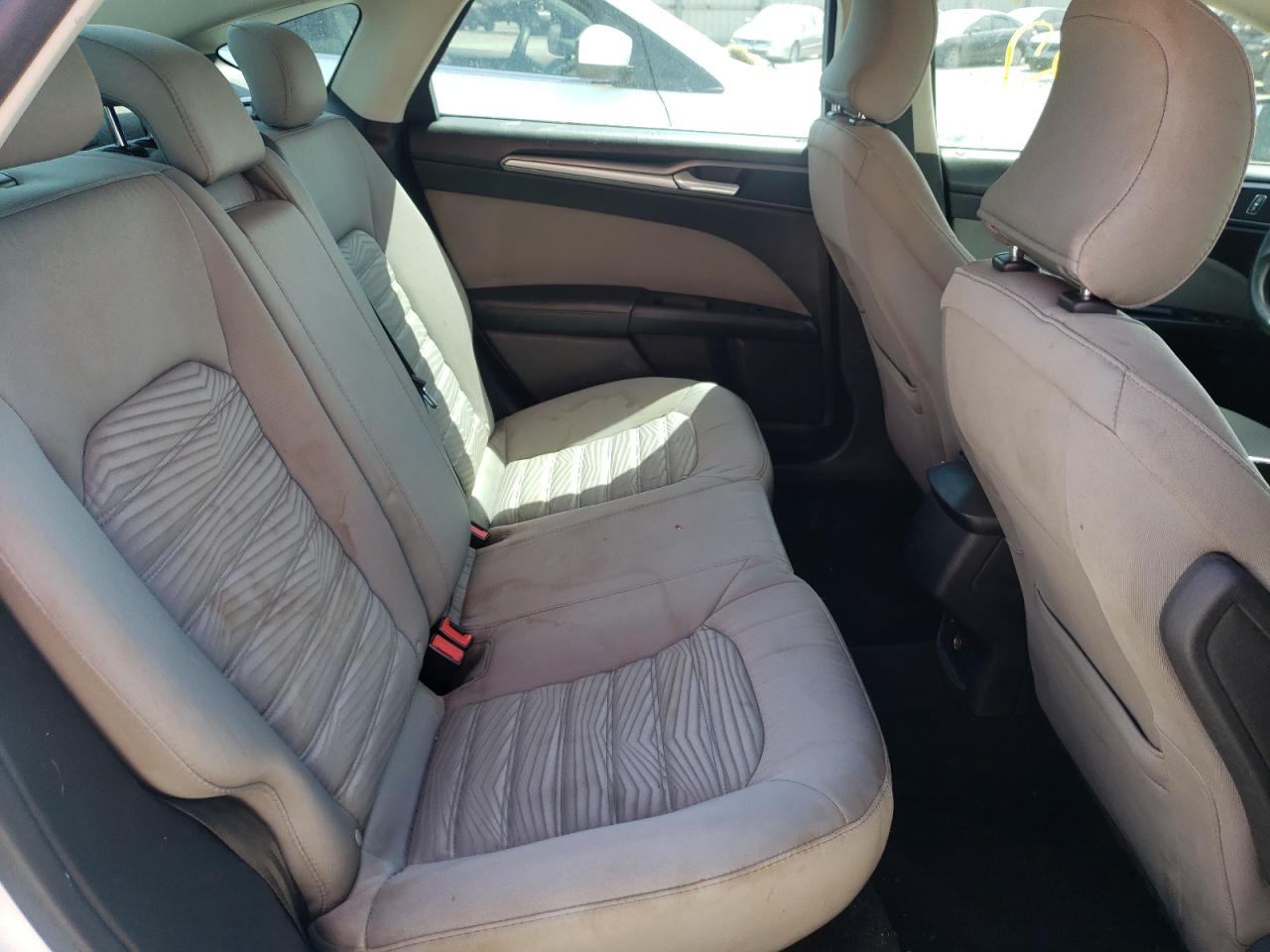 Photo 6 from auction – 2016 FORD FUSION S with VIN 3FA6P0G7XGR169595