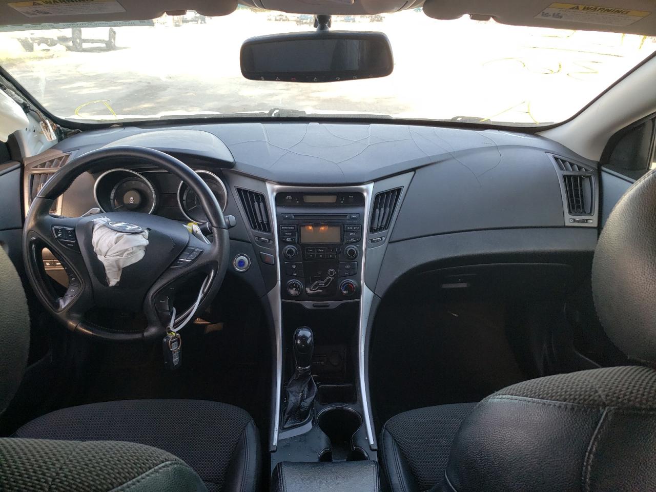 Photo 9 from auction – 2012 HYUNDAI SONATA SE with VIN 5NPEC4AC6CH477214