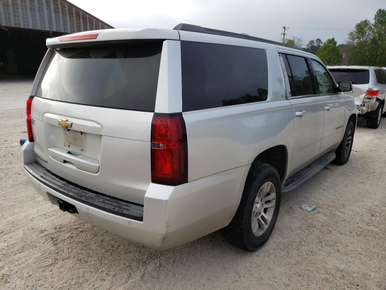 Photo 4 from auction – 2015 CHEVROLET SUBURBAN C with VIN 1GNSCJKCXFR521896