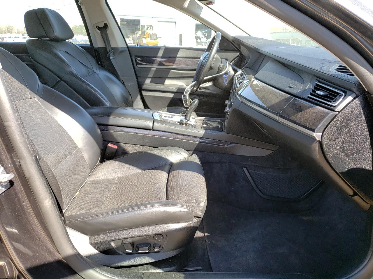 Photo 5 from auction – 2010 BMW 750 LI XDR with VIN WBAKC8C52AC430227