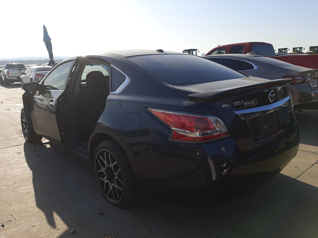 Photo 3 from auction – 2015 NISSAN ALTIMA 2.5 with VIN 1N4AL3AP7FC445017