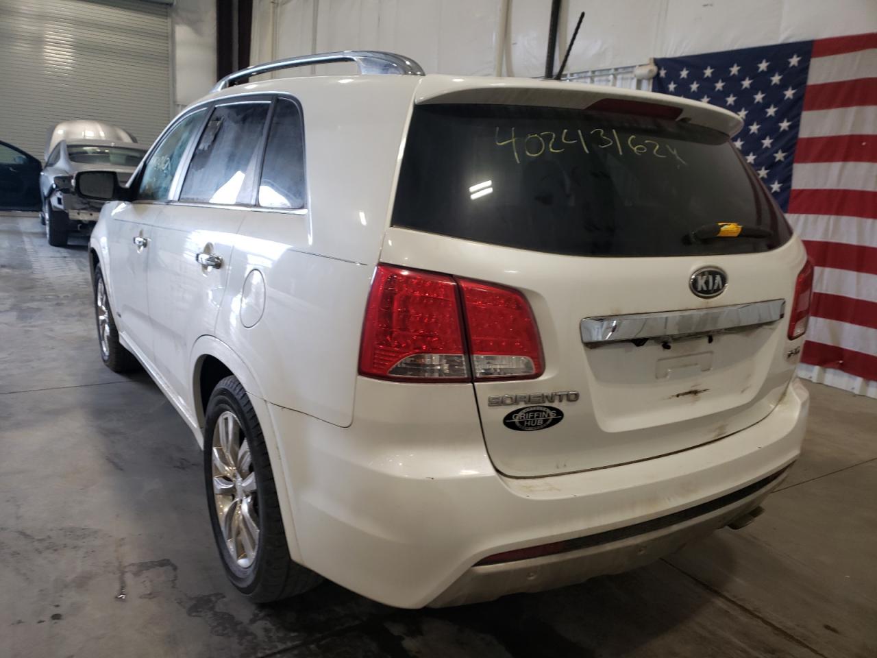 Photo 3 from auction – 2011 KIA SORENTO SX with VIN 5XYKWDA28BG100696