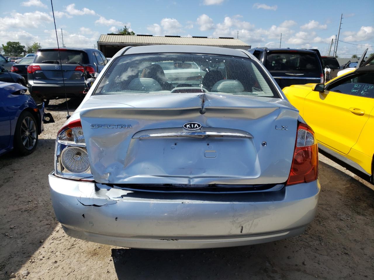 Photo 9 from auction – 2004 KIA SPECTRA LX with VIN KNAFE121X45016641