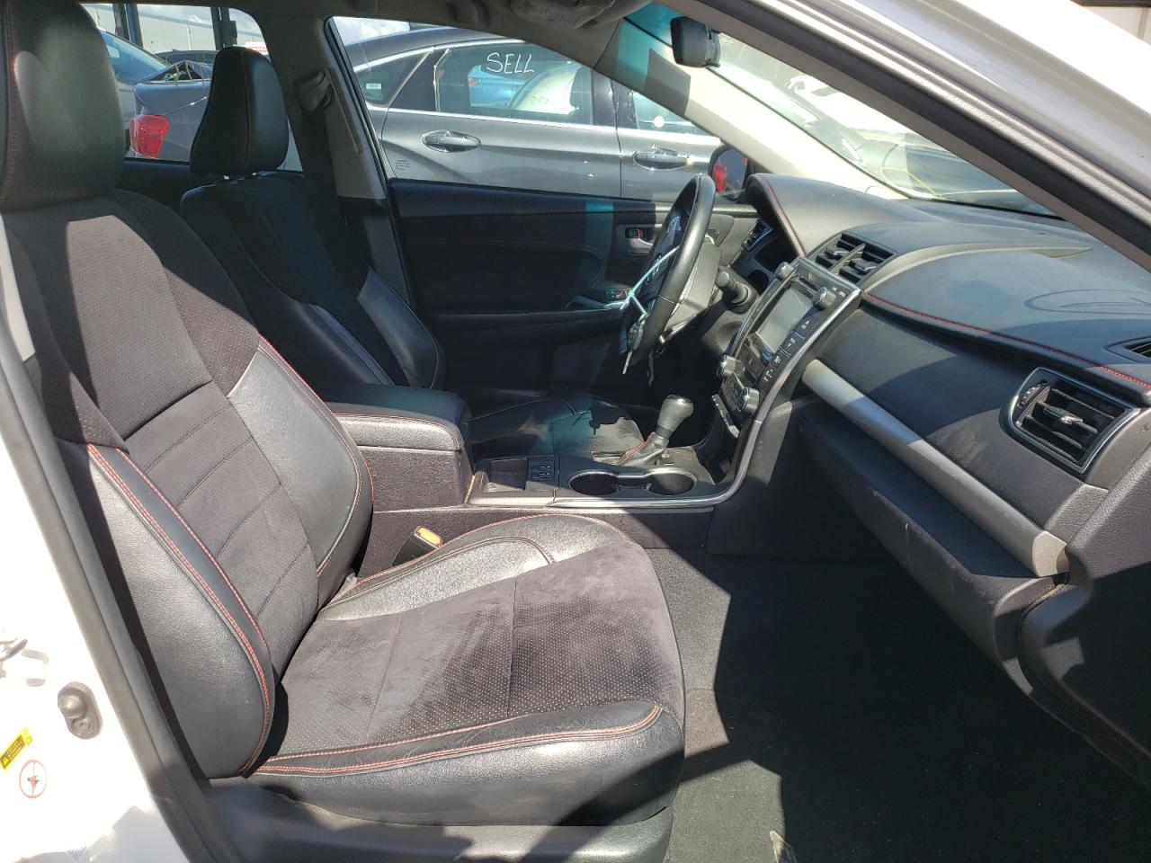 Photo 5 from auction – 2015 TOYOTA CAMRY LE with VIN 4T1BF1FK5FU498778