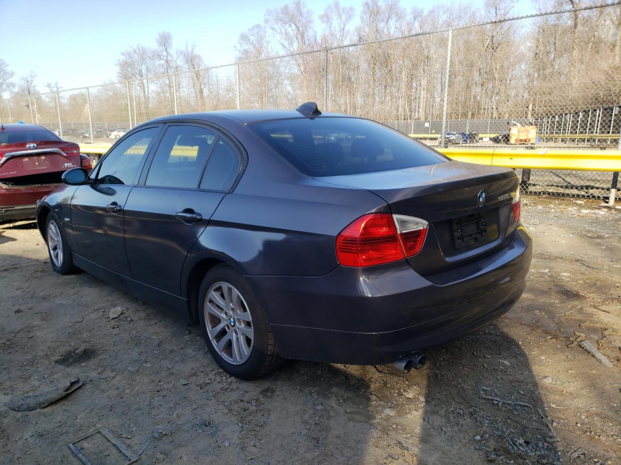 Photo 3 from auction – 2007 BMW 328 XI with VIN WBAVC93517KX61334