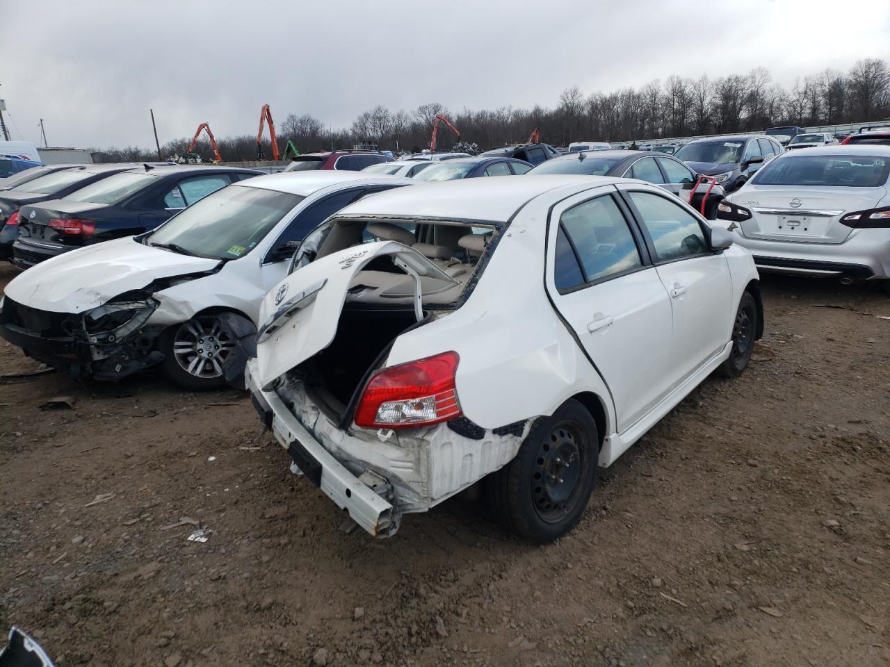 Photo 4 from auction – 2007 TOYOTA YARIS with VIN JTDBT923X71128973