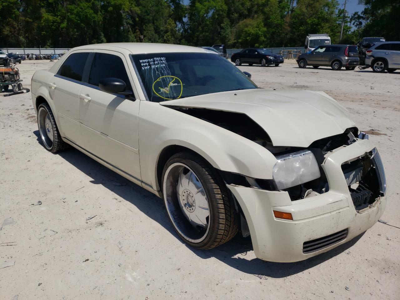 CHRYSLER 300 2007 with VIN 2C3KA43R77H731719 - Photo from auction
