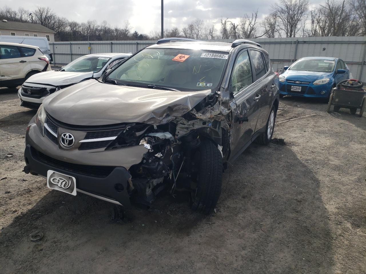 Photo 9 from auction – 2015 TOYOTA RAV4 LIMIT with VIN JTMDFREV2FD160469