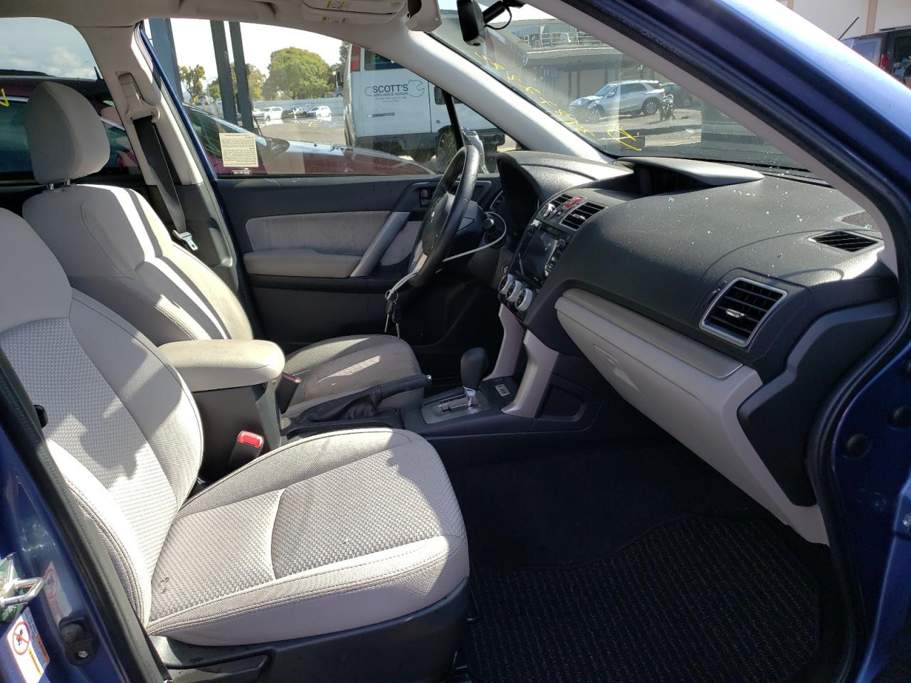 Photo 5 from auction – 2018 SUBARU FORESTER 2 with VIN JF2SJAEC4JH413154