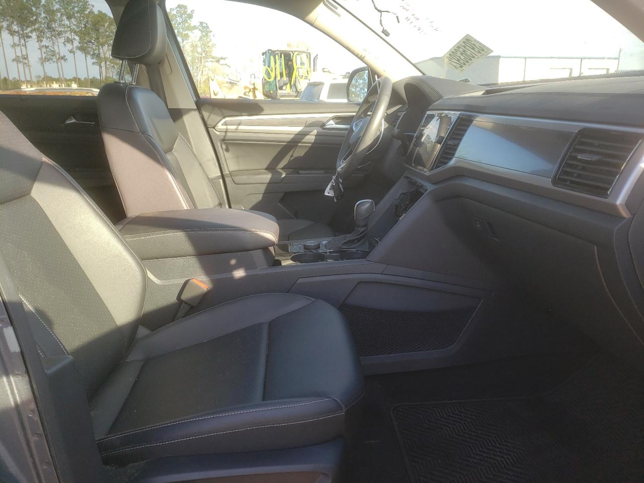 Photo 5 from auction – 2021 VOLKSWAGEN ATLAS SEL with VIN 1V2BR2CA7MC520116