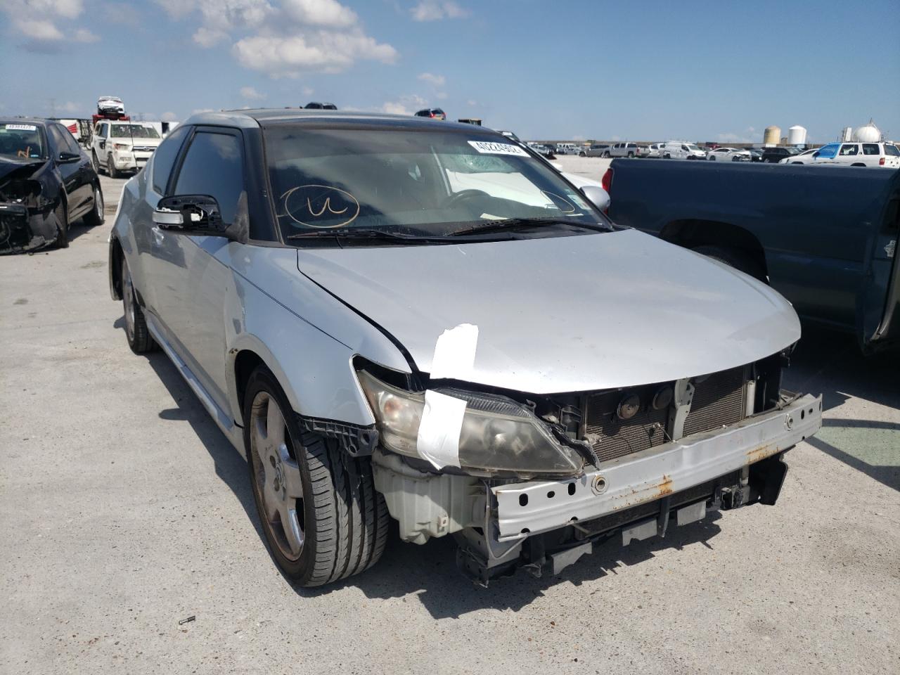 TOYOTA SCION TC 2011 con VIN JTKJF5C75B3012017 - Foto de la subasta