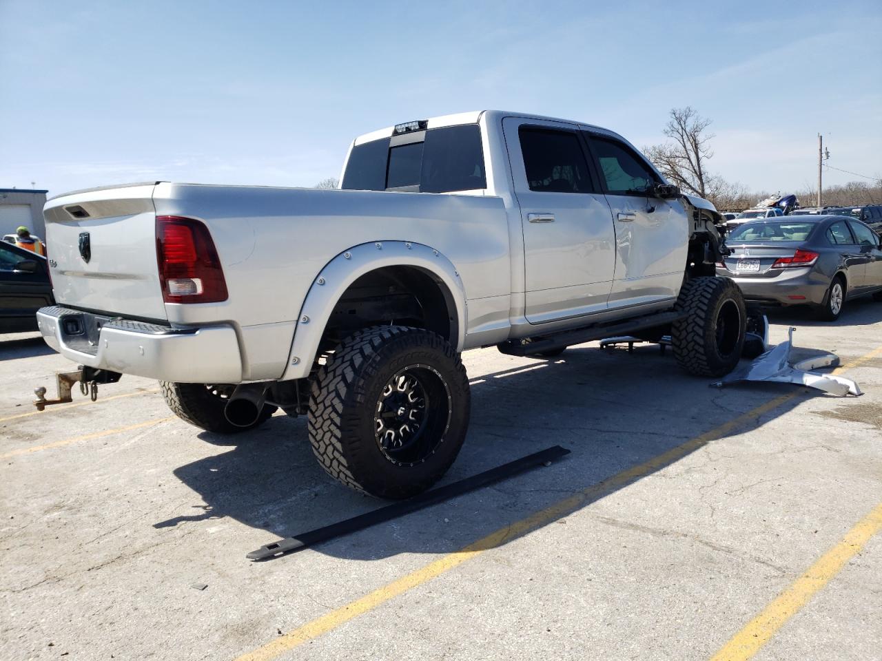 Photo 4 from auction – 2016 RAM 2500 LARAM with VIN 3C6UR5FL3GG196728