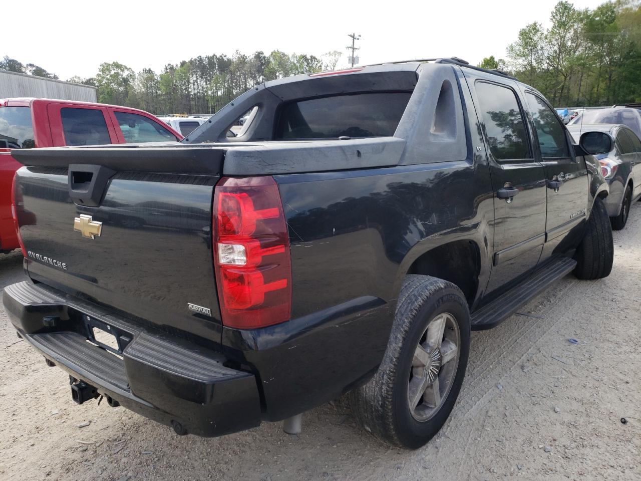 Photo 4 from auction – 2007 CHEVROLET AVALANCHE with VIN 3GNEC12097G320351