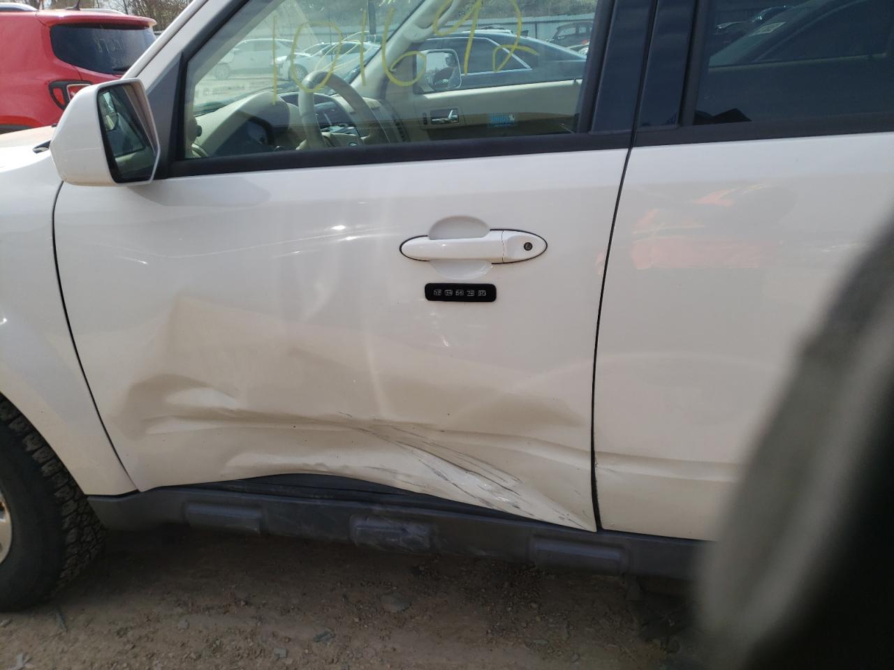 Photo 9 from auction – 2010 FORD ESCAPE LIM with VIN 1FMCU0EG4AKB52730