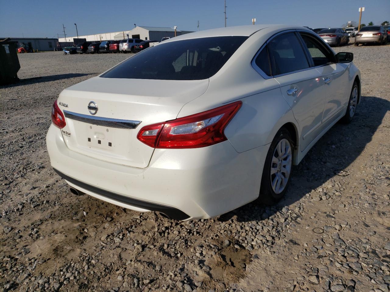 Photo 4 from auction – 2017 NISSAN ALTIMA 2.5 with VIN 1N4AL3AP5HC151652
