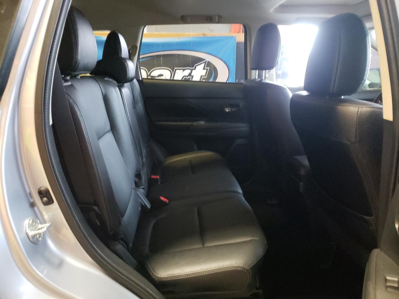 Photo 6 from auction – 2015 MITSUBISHI OUTLANDER with VIN JA4JZ4AX8FZ008049