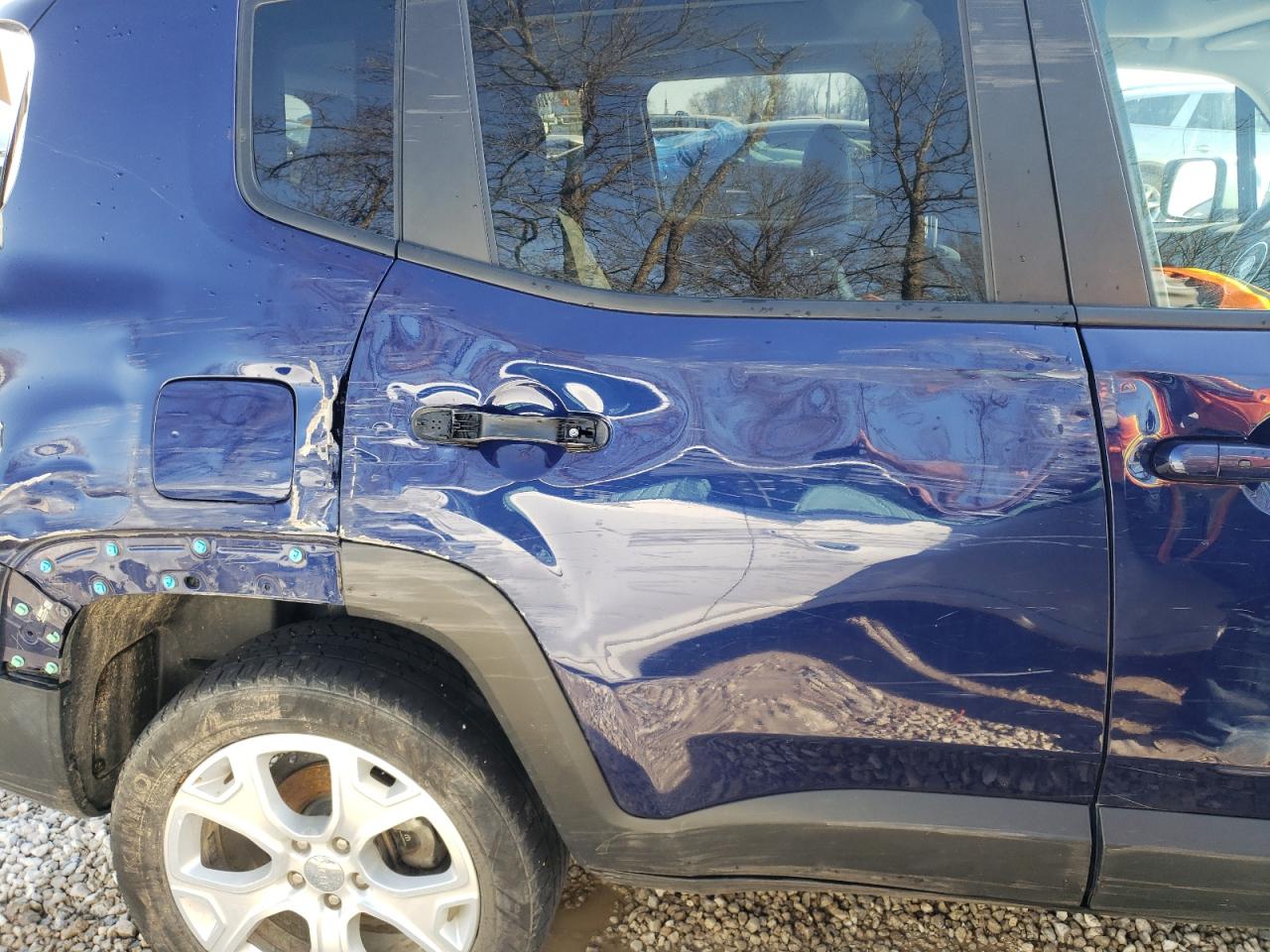 Photo 9 from auction – 2017 JEEP RENEGADE L with VIN ZACCJBDB4HPF15011
