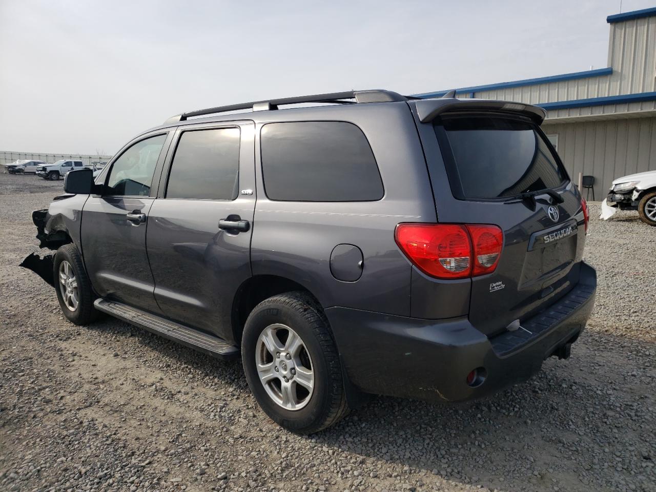 Photo 3 from auction – 2011 TOYOTA SEQUOIA SR with VIN 5TDZM5G12BS003151