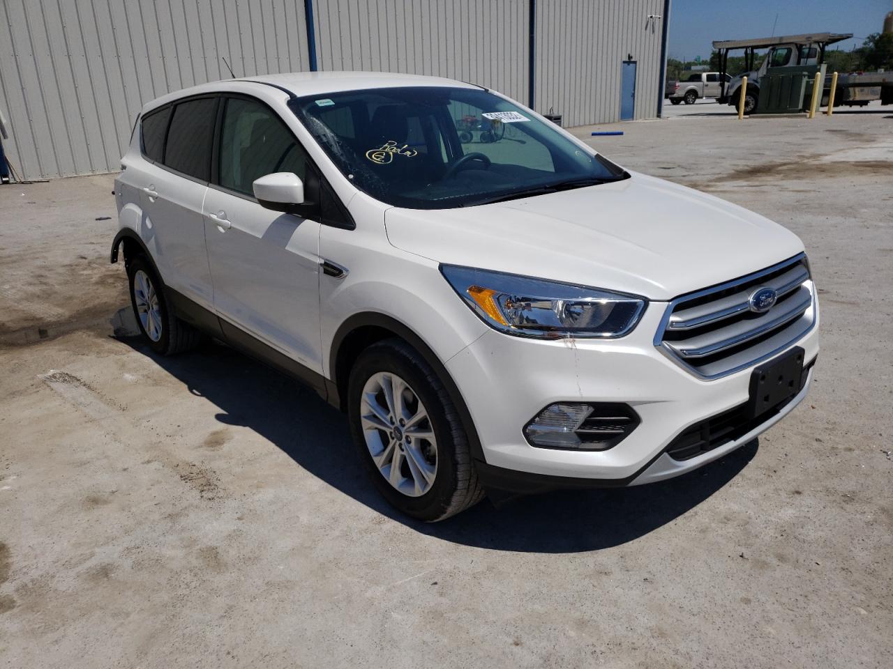FORD ESCAPE SE 2017 with VIN 1FMCU0GDXHUB43404 - Photo from auction