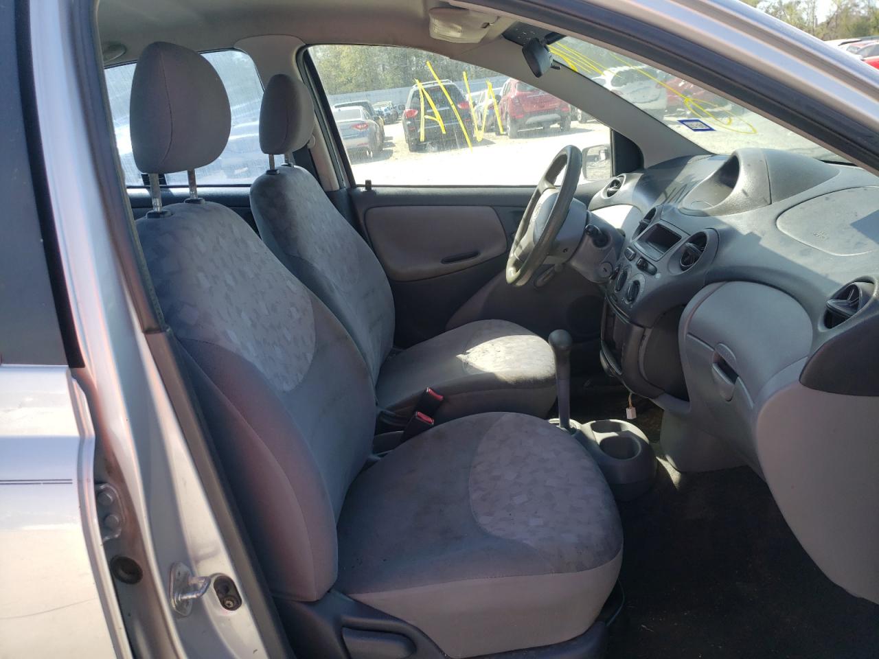 Photo 5 from auction – 2001 TOYOTA ECHO with VIN JTDBT123010168140