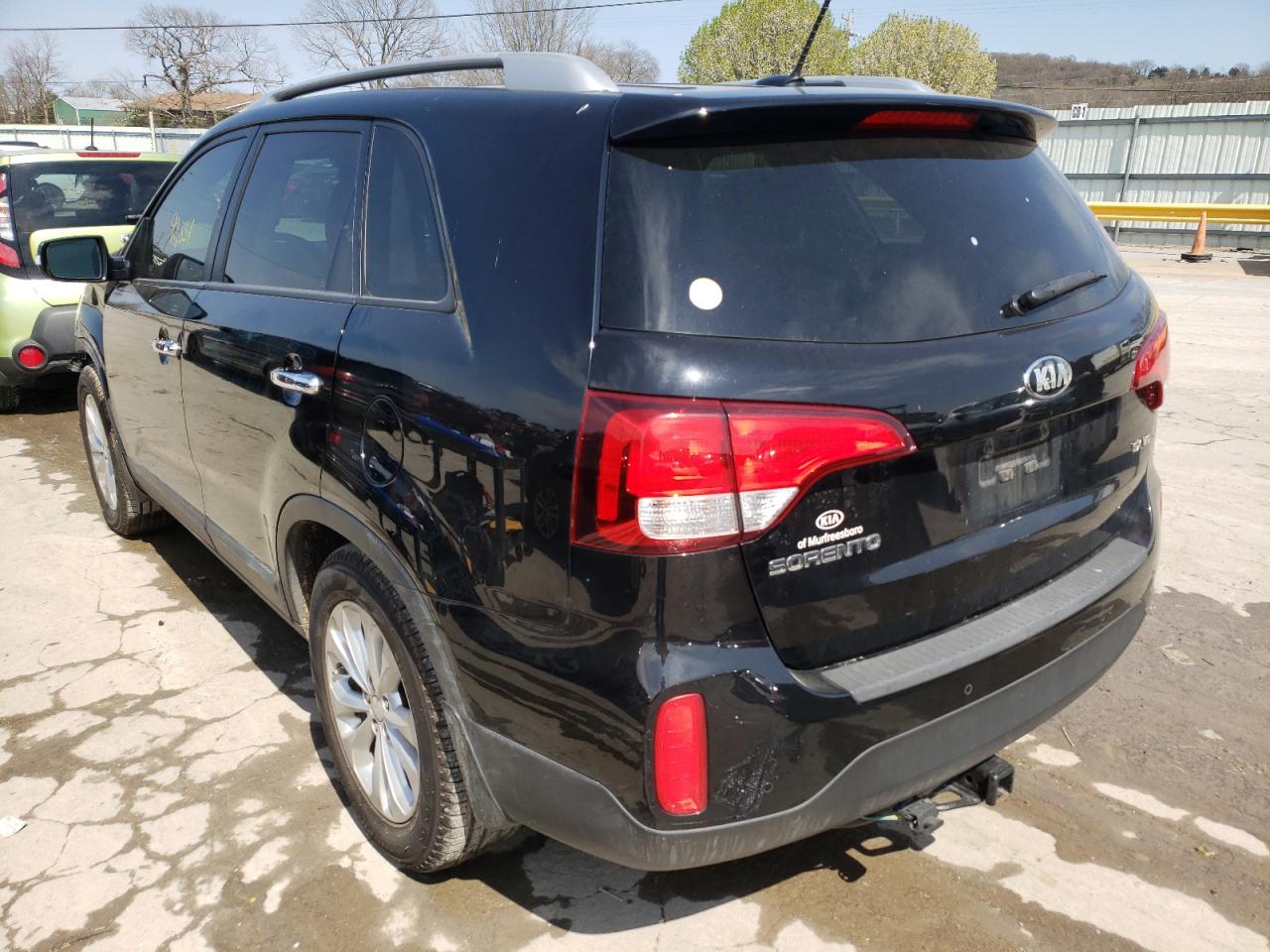 Photo 3 from auction – 2015 KIA SORENTO EX with VIN 5XYKU4A79FG632515