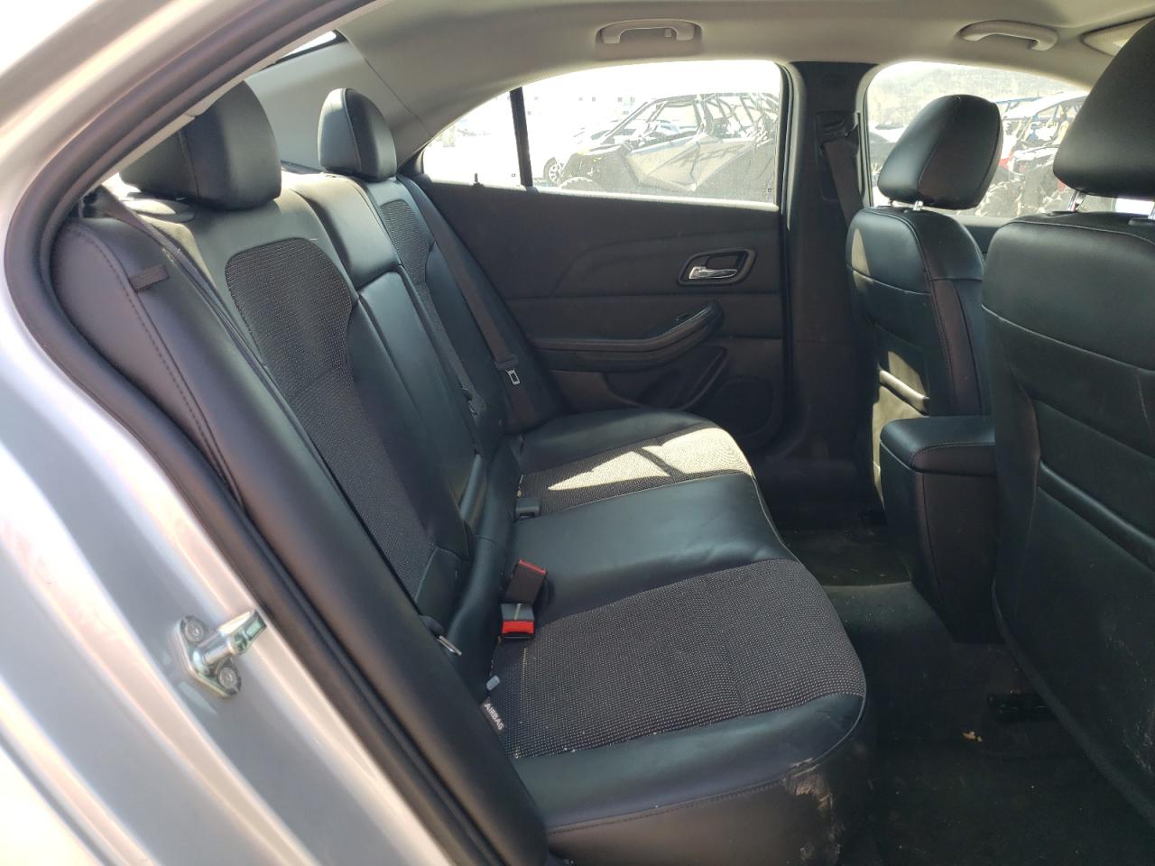 Photo 6 from auction – 2016 CHEVROLET MALIBU LIM with VIN 1G11C5SA7GF165493