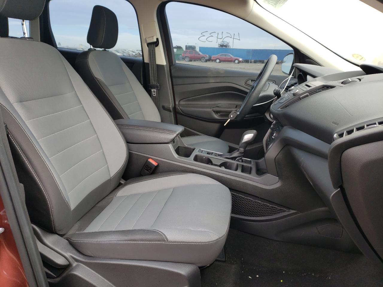 Photo 5 from auction – 2018 FORD ESCAPE S with VIN 1FMCU0F78JUA23215
