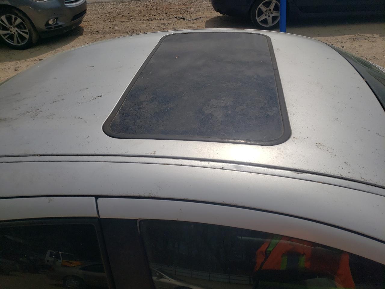 Photo 9 from auction – 2004 MAZDA RX8 with VIN JM1FE17N740129779