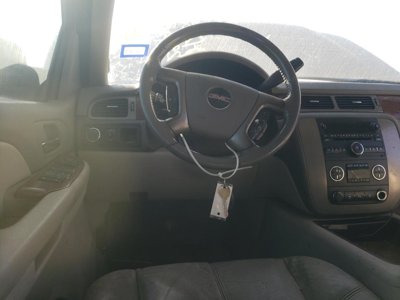 Photo 9 from auction – 2008 GMC YUKON with VIN 1GKFC13098R230635