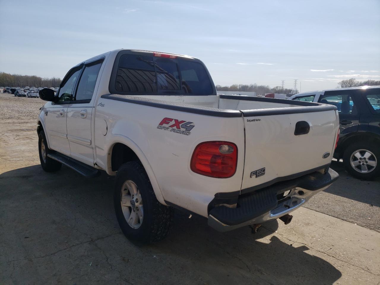 Photo 3 from auction – 2002 FORD F150 SUPER with VIN 1FTRW08L22KC88874
