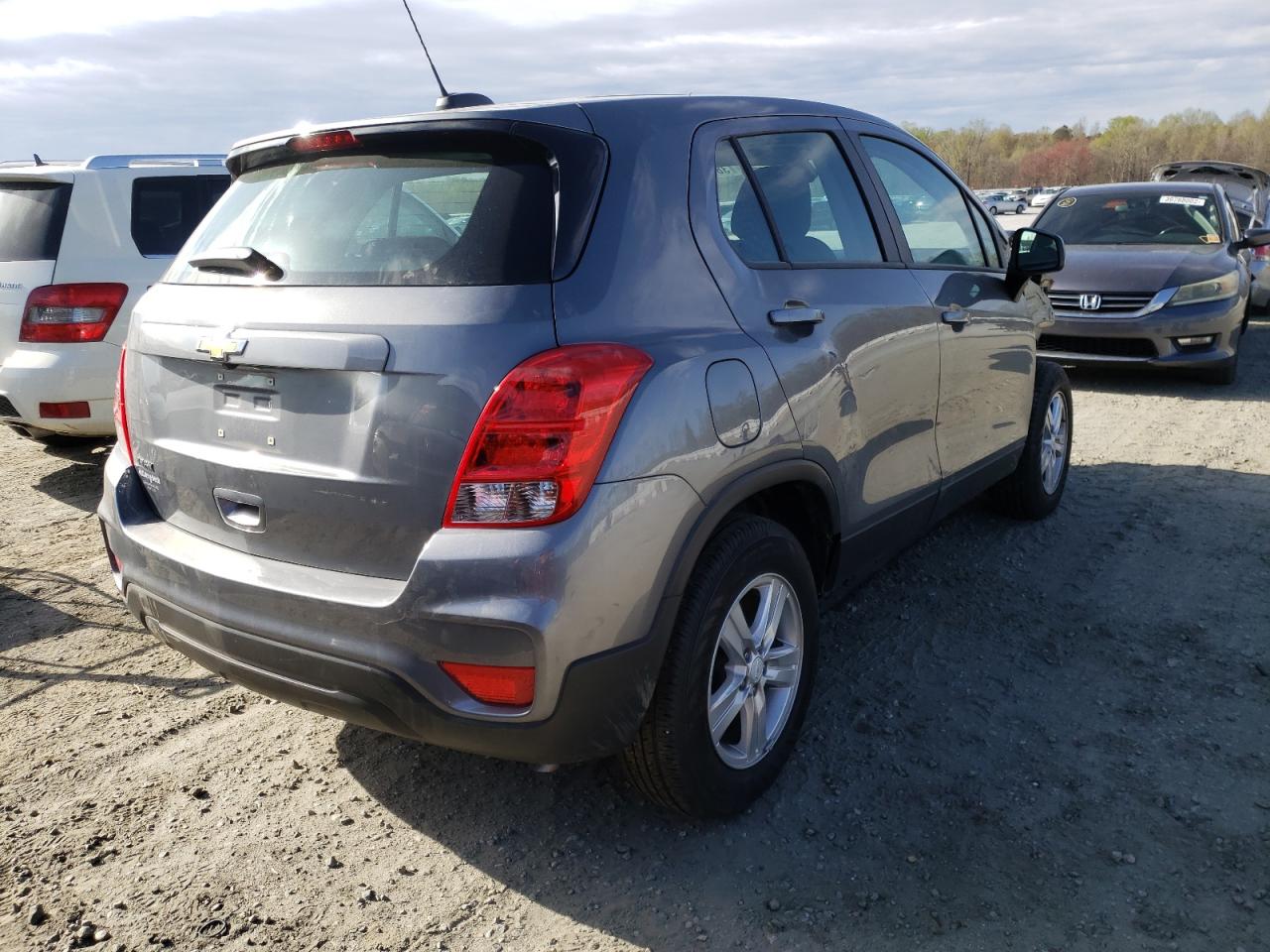 Photo 4 from auction – 2020 CHEVROLET TRAX LS with VIN 3GNCJKSB0LL275192