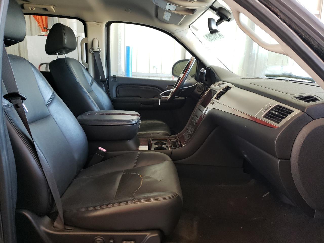 Photo 5 from auction – 2009 CADILLAC ESCALADE E with VIN 3GYFK12269G107534