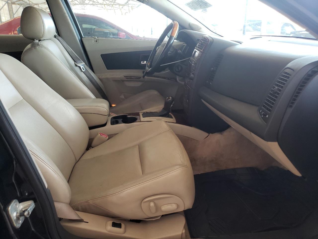 Photo 5 from auction – 2005 CADILLAC CTS HI FEA with VIN 1G6DP567050105520
