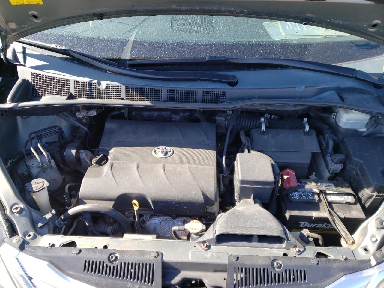 Photo 7 from auction – 2011 TOYOTA SIENNA XLE with VIN 5TDYK3DC2BS102984
