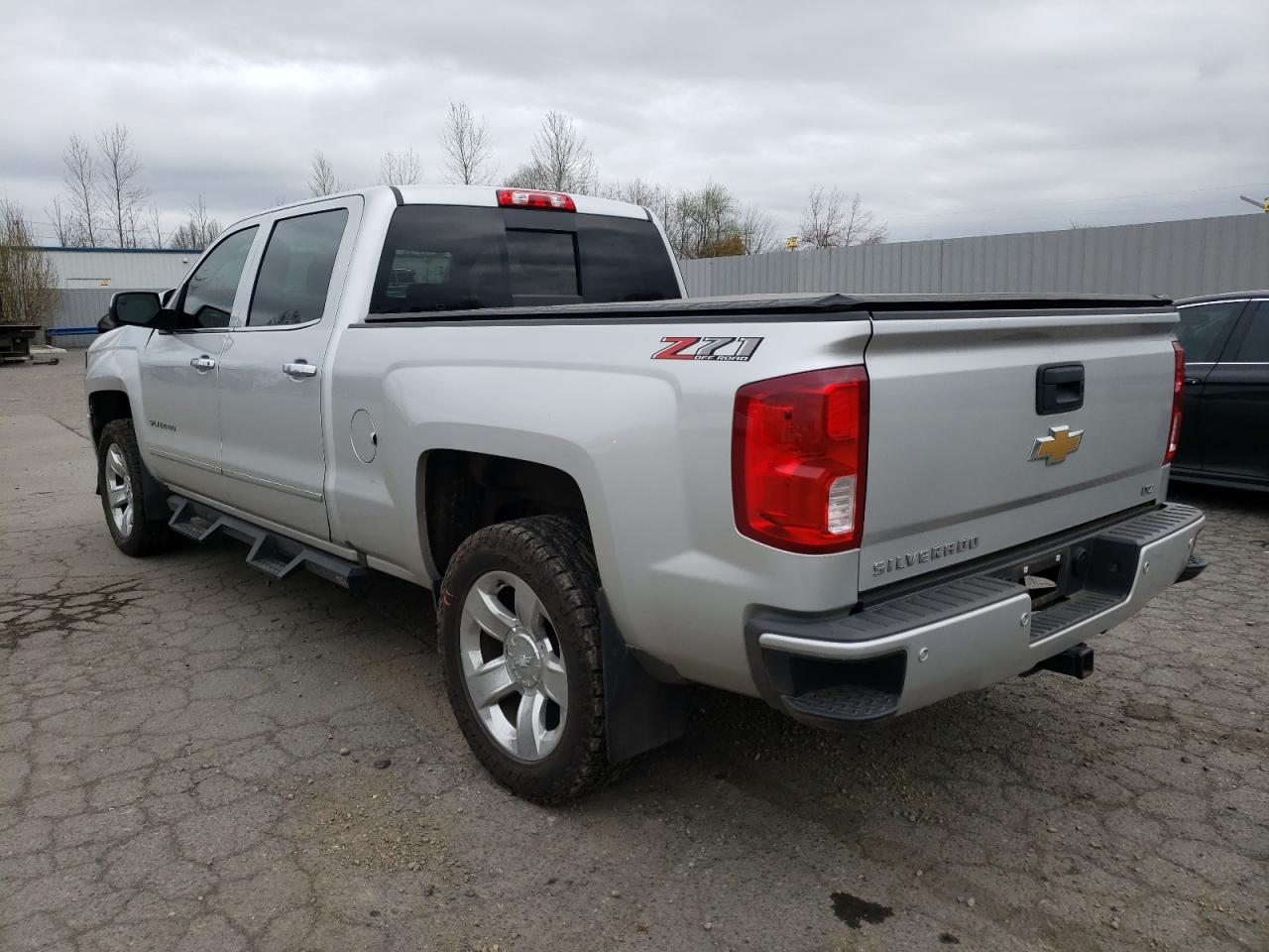 Photo 3 from auction – 2018 CHEVROLET SILVERADO with VIN 3GCUKSEJ8JG534854