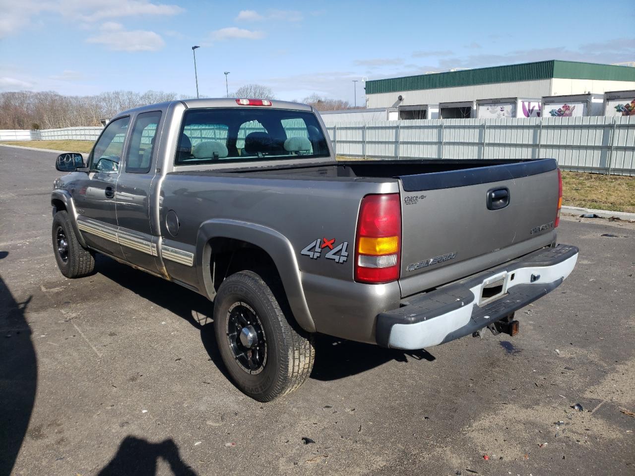 Photo 3 from auction – 2001 CHEVROLET SILVERADO with VIN 1GCGK29U61Z296410