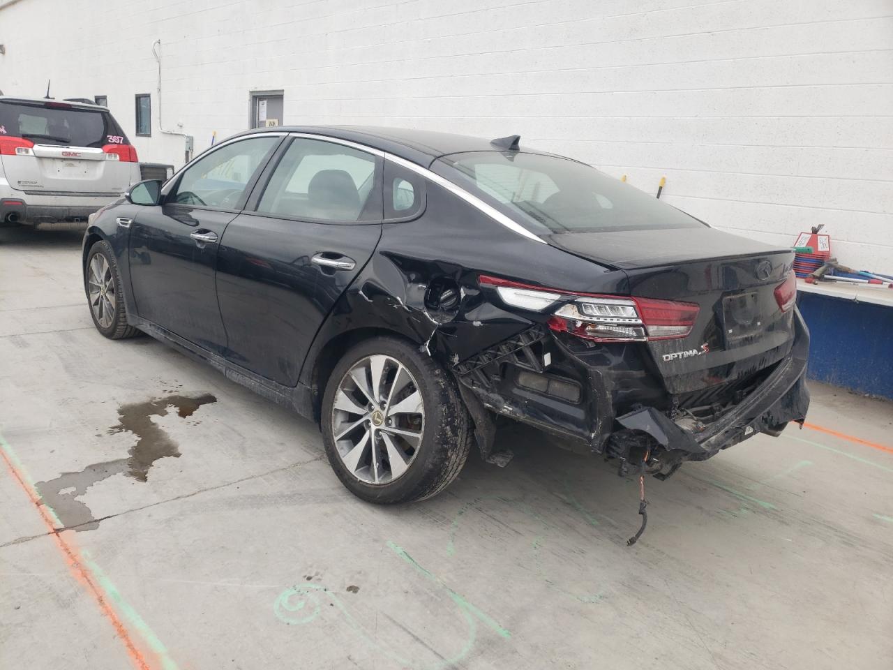 Photo 3 from auction – 2018 KIA OPTIMA LX with VIN 5XXGT4L32JG252349