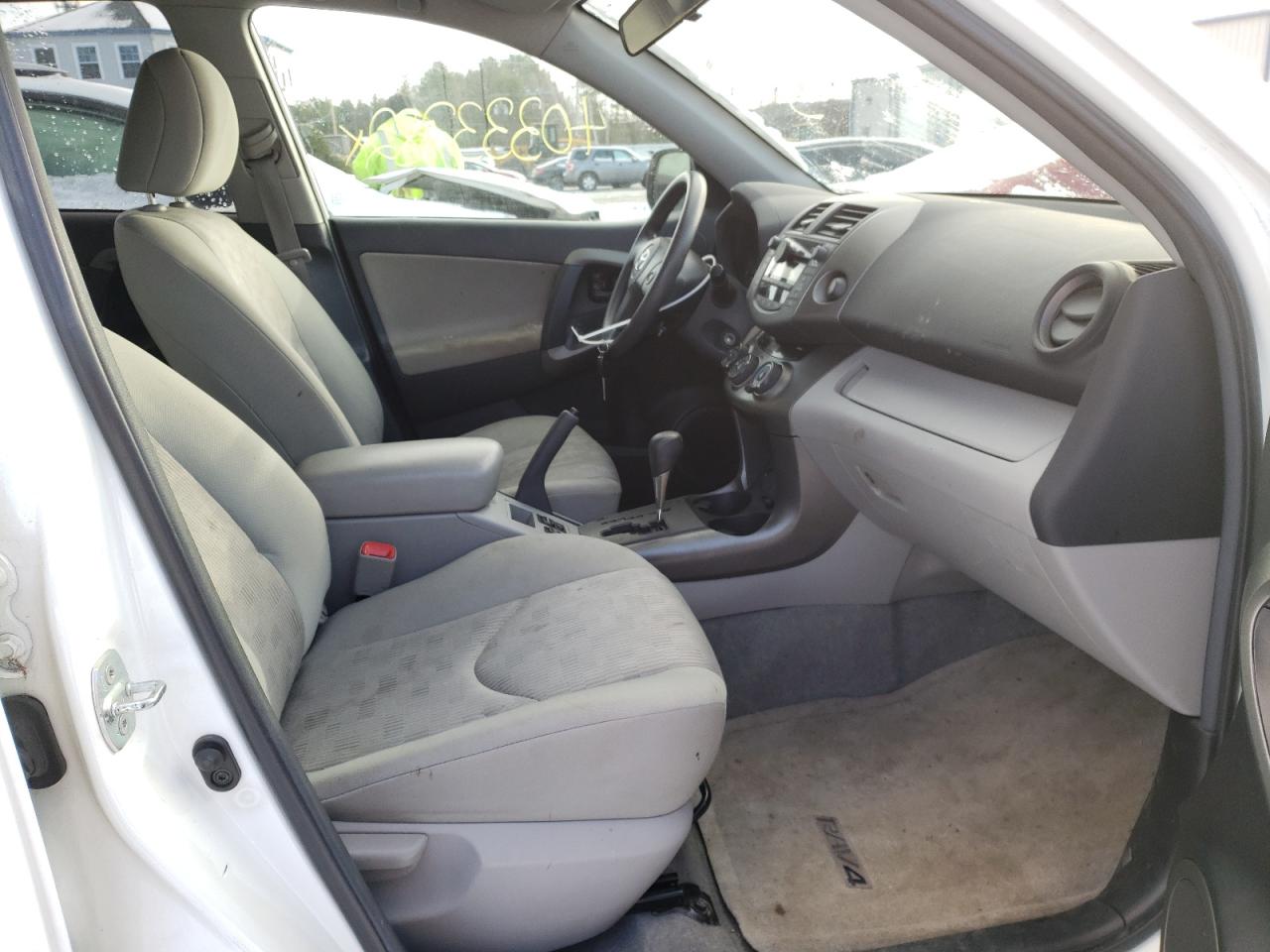 Photo 5 from auction – 2011 TOYOTA RAV4 with VIN 2T3BF4DV0BW085182