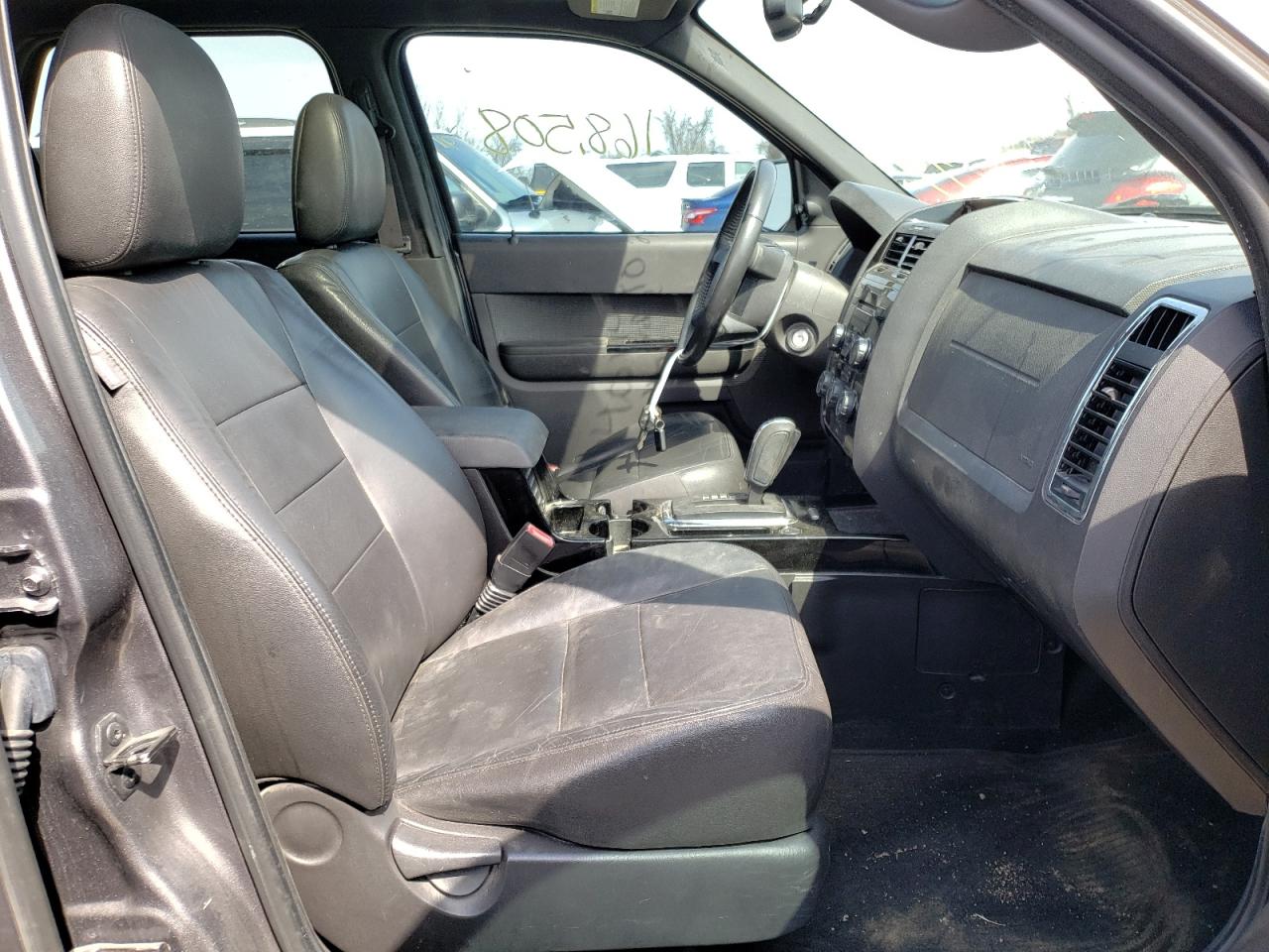 Photo 5 from auction – 2011 FORD ESCAPE LIM with VIN 1FMCU9EG0BKB24459