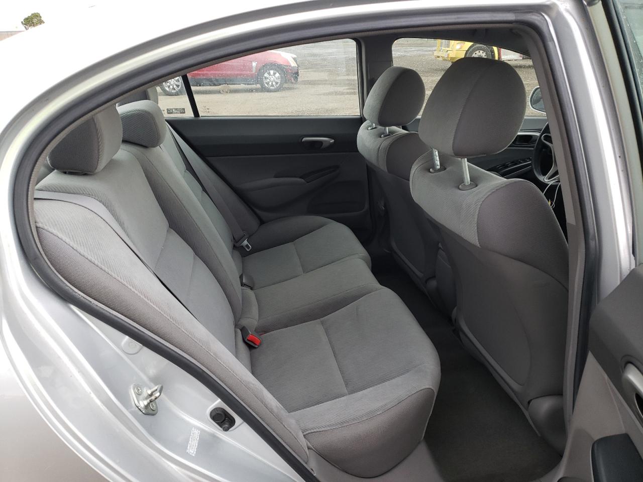 Photo 6 from auction – 2009 HONDA CIVIC LX with VIN 19XFA16579E041777