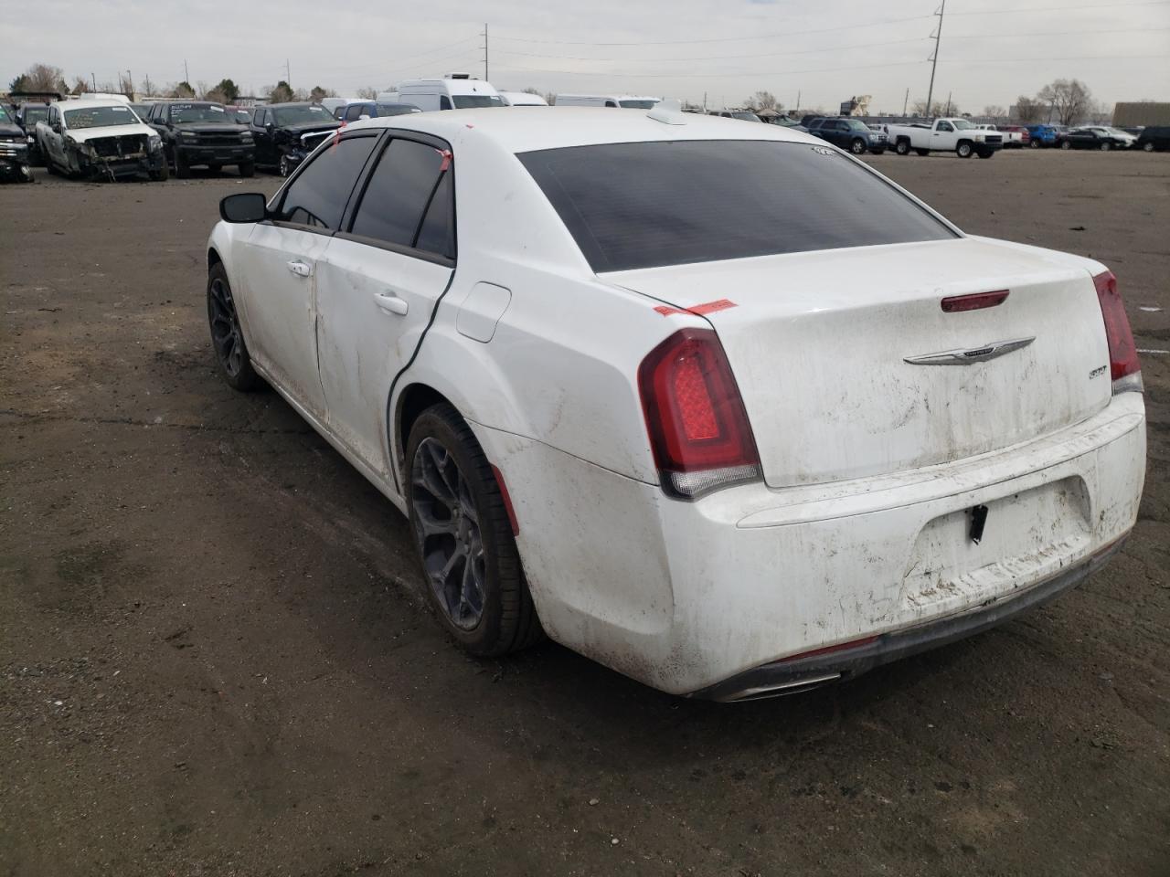 Photo 3 from auction – 2019 CHRYSLER 300 TOURIN with VIN 2C3CCAAG5KH655294